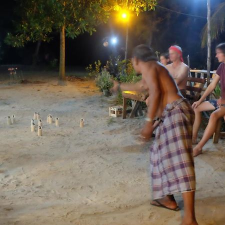 Mr. Chuoi Bar&Hut Hotel Ko Phra Thong Ngoại thất bức ảnh