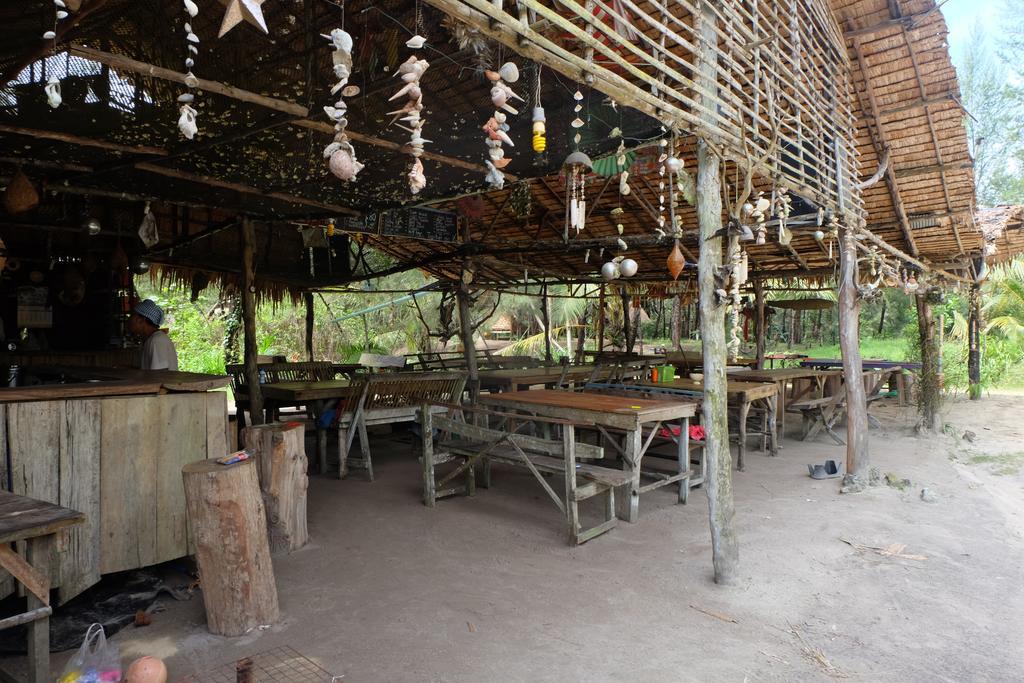 Mr. Chuoi Bar&Hut Hotel Ko Phra Thong Ngoại thất bức ảnh