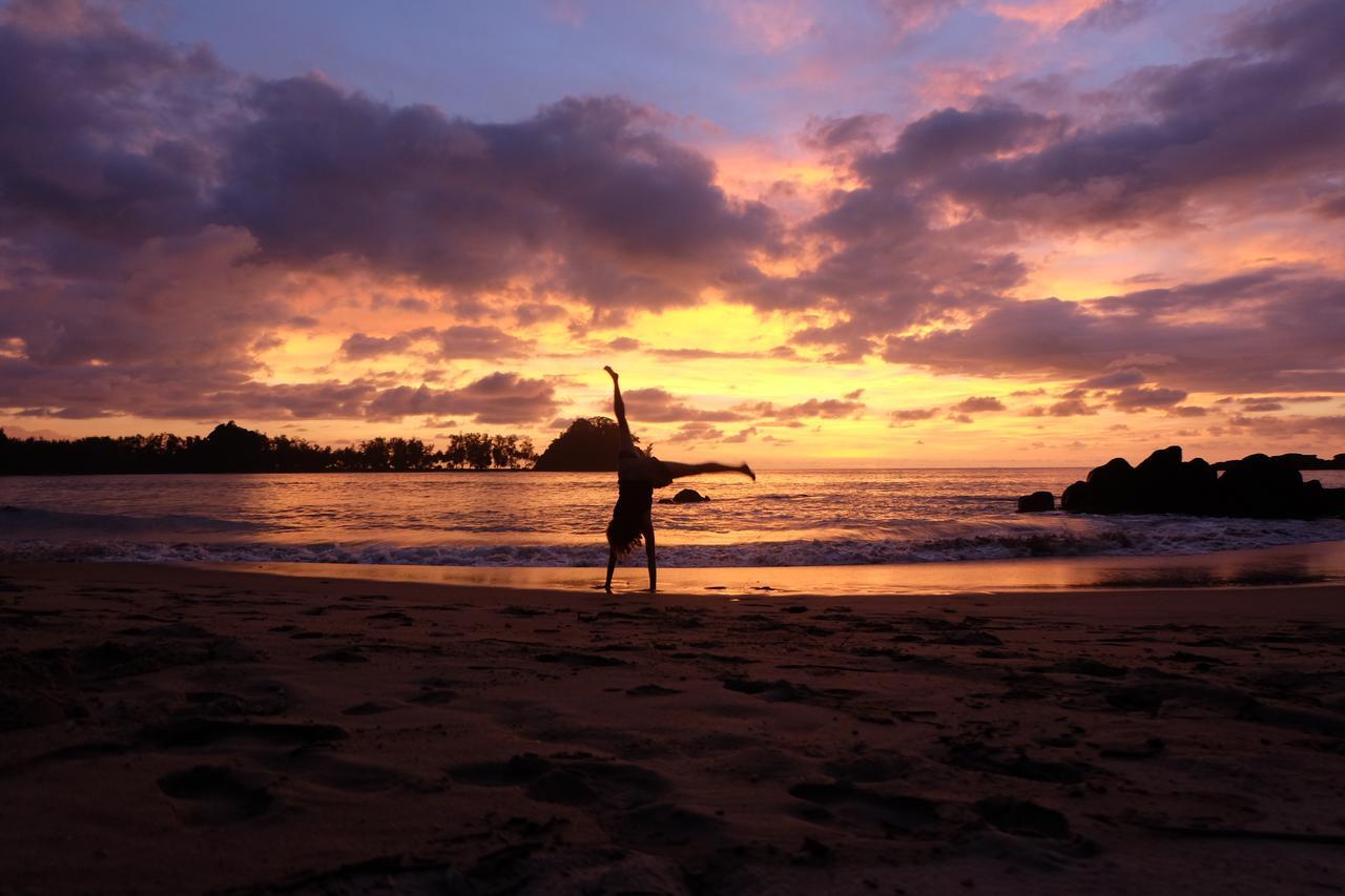 Mr. Chuoi Bar&Hut Hotel Ko Phra Thong Ngoại thất bức ảnh