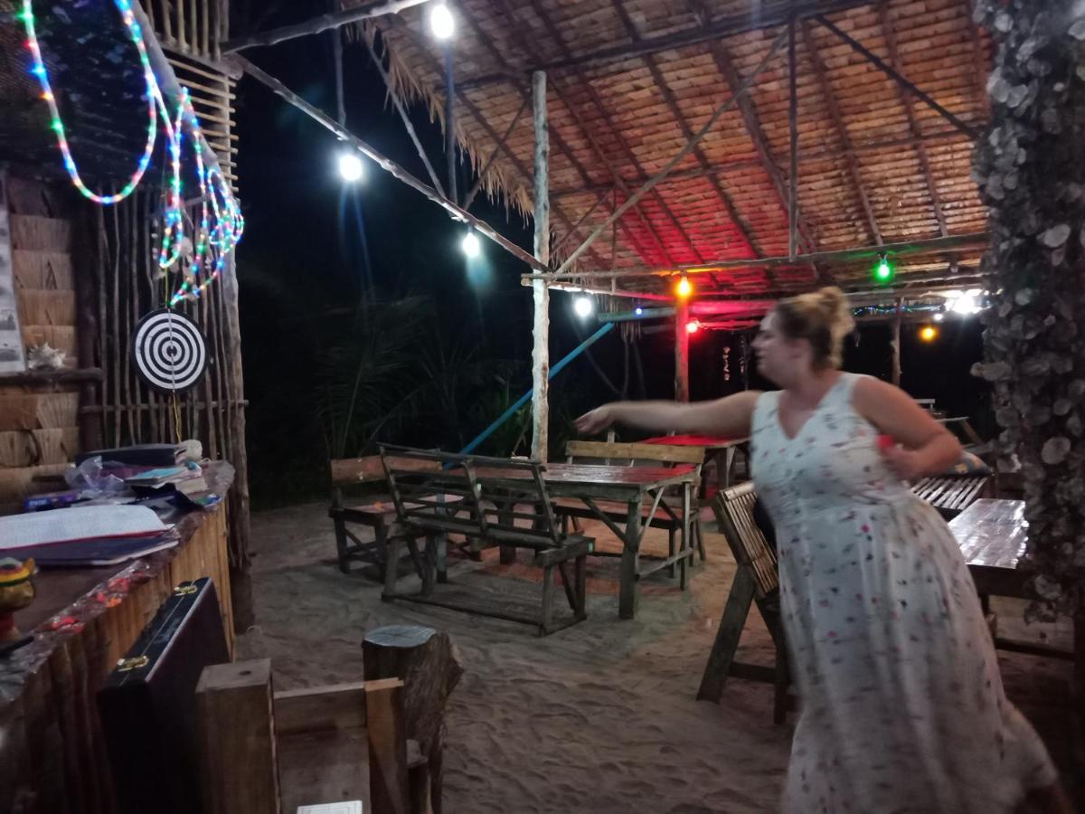 Mr. Chuoi Bar&Hut Hotel Ko Phra Thong Ngoại thất bức ảnh
