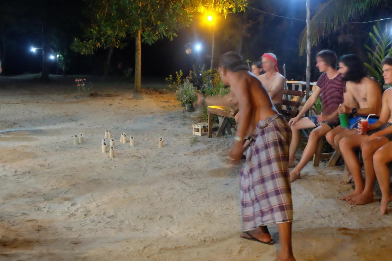Mr. Chuoi Bar&Hut Hotel Ko Phra Thong Ngoại thất bức ảnh